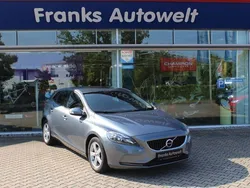Grau Gebraucht 2017 Volvo V40 Kinetic Kombi | 10.950 € (Fairer Preis)