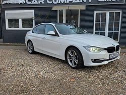 Weiß Gebraucht 2013 BMW 320 Limousine | 10.990 € (Guter Preis)