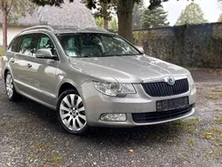 Beige Gebraucht 2010 Skoda Superb Elegance Kombi | 5.499 € (Guter Preis)