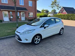 Weiß Gebraucht 2011 Ford Fiesta Titanium Kleinwagen | 3.350 € (Fairer Preis)
