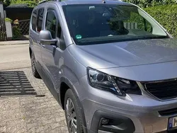 Grau Gebraucht 2019 Peugeot Rifter Allure Van / Kleinbus | 16.400 € (Fairer Preis)