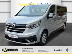 Highlandgrau metallic (grau) Gebraucht 2024 Renault Trafic Life Van | 43.792 € (Teuer)