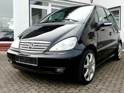 Schwarz Gebraucht 2002 Mercedes A210 Kleinwagen | 4.990 €
