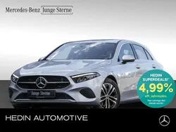 Blau Gebraucht 2024 Mercedes A200 Progressive Limousine | 29.849 € (Fairer Preis)