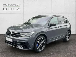 Grau Gebraucht 2023 VW Tiguan R SUV | 46.990 € (Etwas zu teuer)