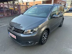 Grau Gebraucht 2014 VW Touran Van / Kleinbus | 14.740 € (Teuer)