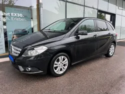 Schwarz Gebraucht 2013 Mercedes B180 Van / Kleinbus | 6.599 €