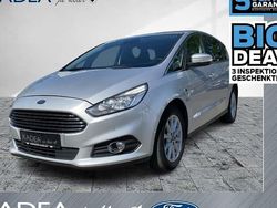 Polarsilber metallic Gebraucht 2017 Ford S-MAX Titanium Van / Kleinbus | 10.380 € (Superpreis)