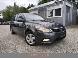 Grau Gebraucht 2010 Kia Ceed Limousine | 3.900 € (Guter Preis)