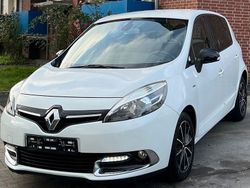 Weiß Gebraucht 2013 Renault Scénic III Bose Edition Van / Kleinbus | 3.999 € (Fairer Preis)