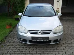 Grau Gebraucht 2007 VW Golf V Kleinwagen | 1.400 € (Guter Preis)