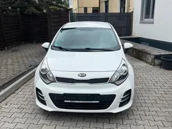 Weiß Gebraucht 2015 Kia Rio 2 Kleinwagen | 7.500 € (Fairer Preis)