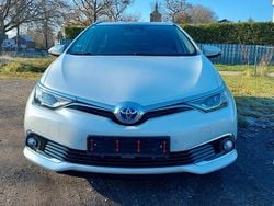 Weiß Gebraucht 2017 Toyota Auris Touring Sports Kombi | 13.199 € (Fairer Preis)