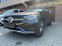 Olivgruen matt Gebraucht 2021 Mercedes GLC300e AMG SUV | 34.444 € (Etwas zu teuer)