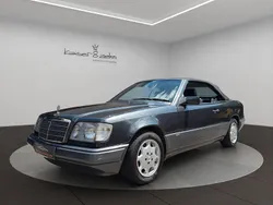 Schwarz Gebraucht 1994 Mercedes E220 Classic Cabrio | 14.124 €