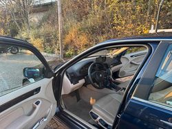 Blau Gebraucht 1999 BMW 323 Limousine | 4.600 € (Fairer Preis)