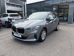Skyscraper grau metallic Gebraucht 2023 BMW 225 Active Tourer Van / Kleinbus | 34.900 € (Fairer Preis)