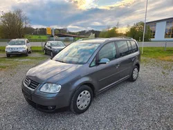 Grau Gebraucht 2006 VW Touran Highline Van / Kleinbus | 1.500 € (Superpreis)