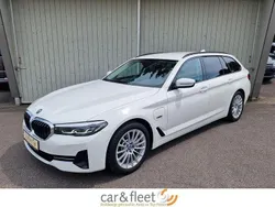 Weiß Gebraucht 2022 BMW 530e Sport Line Kombi | 27.780 € (Superpreis)