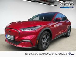 Rot / lucid rot (metallic) Gebraucht 2023 Ford Mustang Mach-E SUV | 37.000 € (Superpreis)