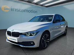 Weiß Gebraucht 2019 BMW 320 Sport Line Limousine | 24.799 € (Fairer Preis)