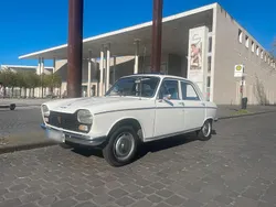 Weiß Gebraucht 1975 Peugeot 204 Limousine | 5.900 €