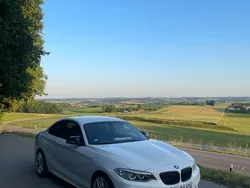 Weiß Gebraucht 2014 BMW 220 Sport Line Coupé | 15.000 € (Teuer)