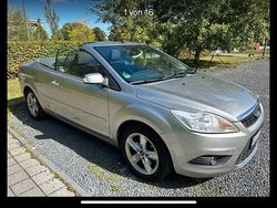 Grau Gebraucht 2008 Ford Focus Cabriolet Cabrio | 3.300 € (Teuer)