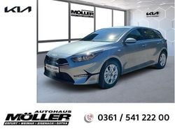 Lunarsilber metallic Gebraucht 2025 Kia Ceed Vision Limousine | 23.389 € (Guter Preis)