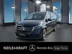 Graphitgrau dunkel Gebraucht 2023 Mercedes V220 Sport Van / Kleinbus | 49.880 € (Fairer Preis)