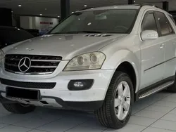 Silber Gebraucht 2005 Mercedes ML500 SUV | 13.790 € (Teuer)