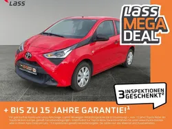 Rot Gebraucht 2020 Toyota Matrix Kleinwagen | 10.980 €