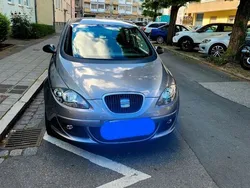 Grau Gebraucht 2005 Seat Altea Fresh Van / Kleinbus | 3.650 € (Teuer)