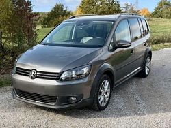 Grau Gebraucht 2014 VW Touran Cross Van / Kleinbus | 12.999 € (Etwas zu teuer)