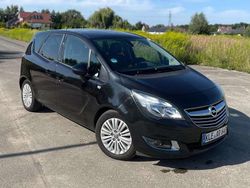 Schwarz Gebraucht 2014 Opel Meriva Style Van / Kleinbus | 4.999 € (Fairer Preis)