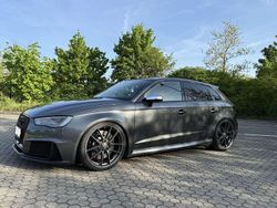 Grau Gebraucht 2016 Audi RS3 Sportback Kleinwagen | 35.900 €