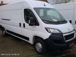 Lackierung weiss icy/deckende Gebraucht 2024 Peugeot Boxer Van | 22.490 € (Fairer Preis)