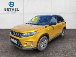 Solar yellow pearl metallic / Neu 2024 Suzuki Vitara Comfort SUV | 25.000 € (Superpreis)