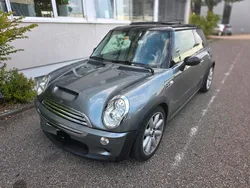 Grau Gebraucht 2005 Mini Cooper S Kleinwagen | 3.200 € (Fairer Preis)