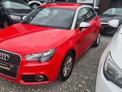 Rot Gebraucht 2012 Audi A1 Attraction Kleinwagen | 5.990 € (Fairer Preis)