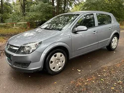 Grau Gebraucht 2006 Opel Astra Kleinwagen | 2.399 € (Fairer Preis)