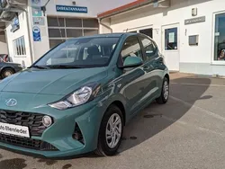 Grün Neu 2024 Hyundai i10 Kleinwagen | 16.890 € (Fairer Preis)