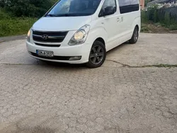 Weiß Gebraucht 2011 Hyundai H-1 Van / Kleinbus | 7.499 € (Guter Preis)
