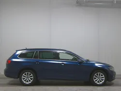 Blau Gebraucht 2023 VW Passat Business Kombi | 17.980 € (Guter Preis)