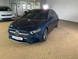 Blau Gebraucht 2020 Mercedes A200 AMG line Limousine | 27.850 € (Etwas zu teuer)