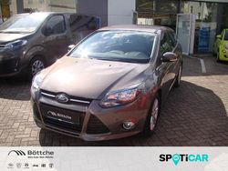 Brisbane braun (met.) Gebraucht 2012 Ford Focus Titanium Kombi | 10.990 €