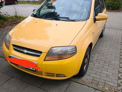 Gelb Gebraucht 2005 Chevrolet Kalos Kleinwagen | 1.700 € (Fairer Preis)
