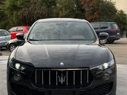 Schwarz Gebraucht 2016 Maserati Levante SUV | 36.900 € (Etwas zu teuer)