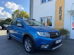 Blau (metallic) Gebraucht 2020 Dacia Sandero Stepway Kleinwagen | 10.885 € (Guter Preis)