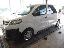 Kaolin weiss Gebraucht 2022 Opel Vivaro-e Combi Van | 24.490 € (Fairer Preis)